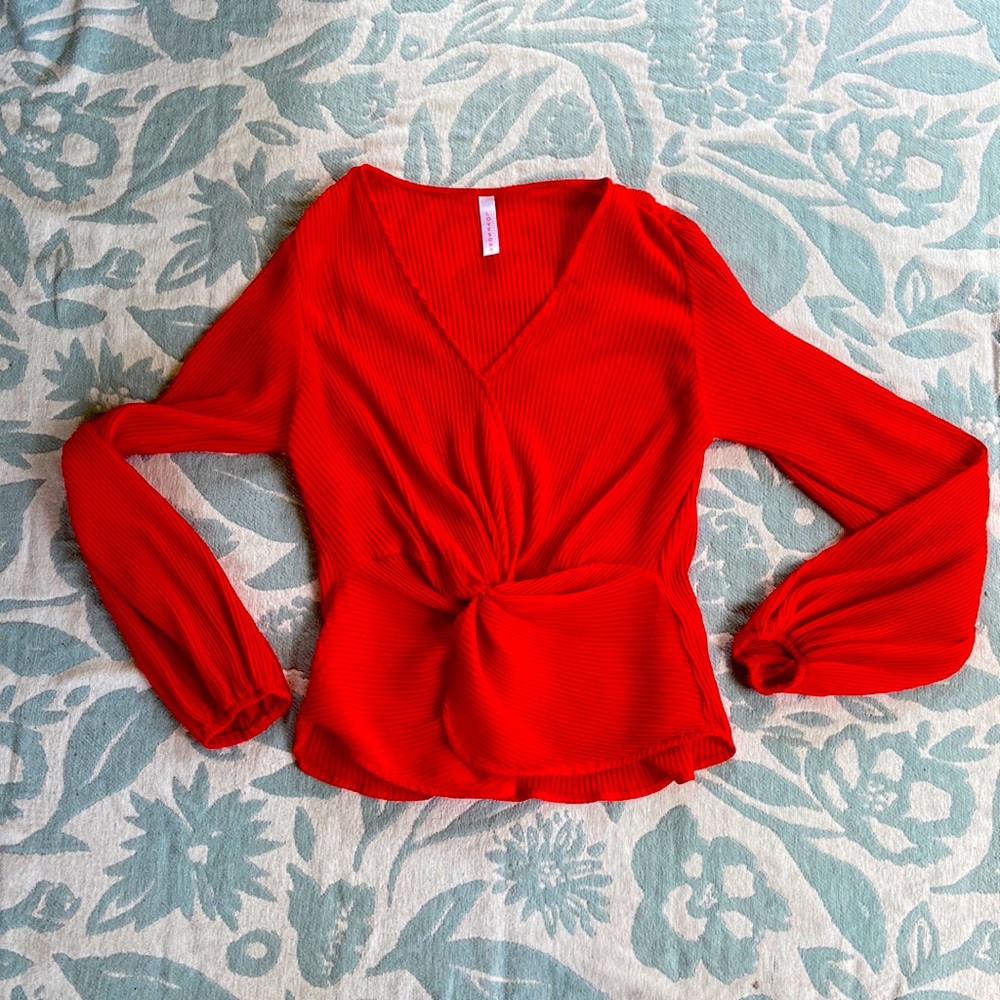 Size large LoveSong textured Red Blouse knotted cute sexy v neck